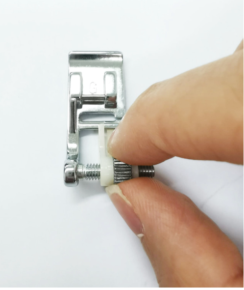 PFAFF Blindhem Presser Foot / Adjustable Seam Guide Presser Foot