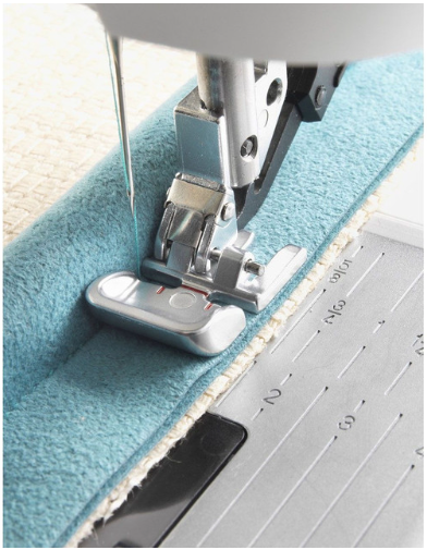 PFAFF Grand Piping Foot for IDT System 820977096