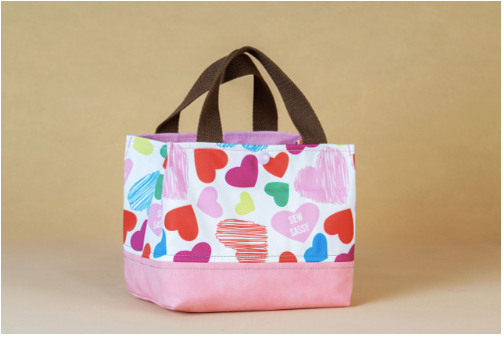 PFAFF Creative Ambition™ 640 + Free 10 embroidery thread