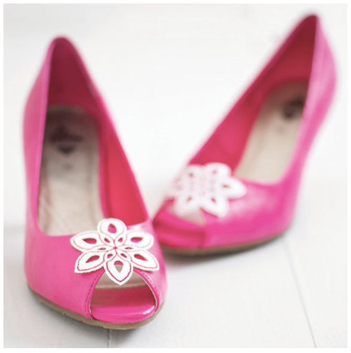 creative™ Embroidery Cutwork Needle Kit