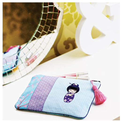 creative™ Petite Square Hoop